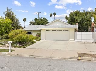 26111 Roymor Dr, Calabasas, CA 91302