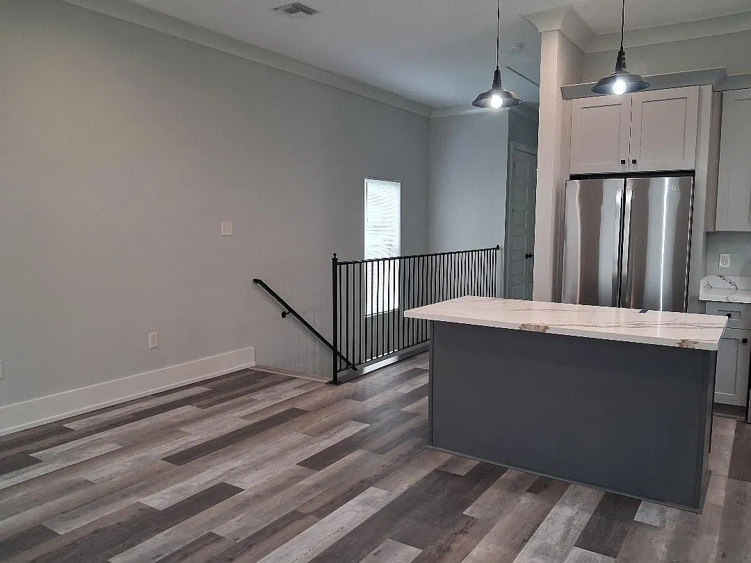 3 bed, 1125 sqft, $2,500 — Photo 1