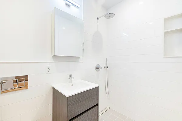 Rented by REAL New York | media 58