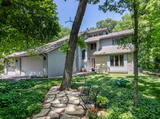 927 Kensey Ct, Plano, IL 60545