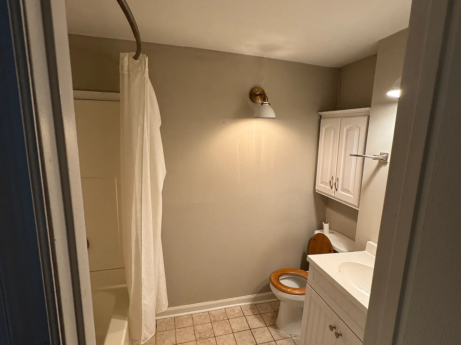 3 bed, 1200 sqft, $2,800 — Photo 3