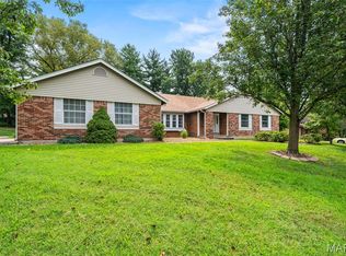 216 Victory Ln, Saint Charles, MO 63303
