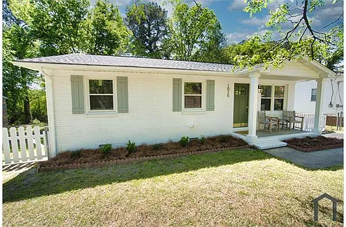 1015 Augusta Dr Photo 1