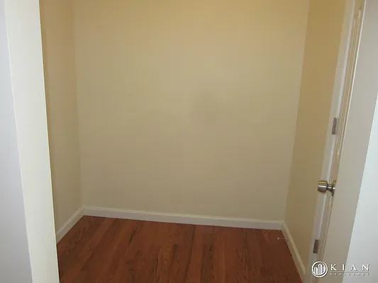 Rented by Kian Realty | media 14