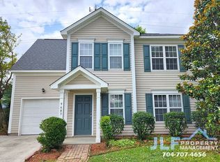 9603 Forest Path Dr, Charlotte, NC 28269