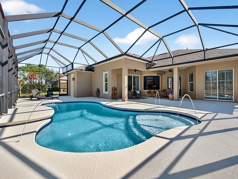 3561 Gatlin Dr — Photo 3