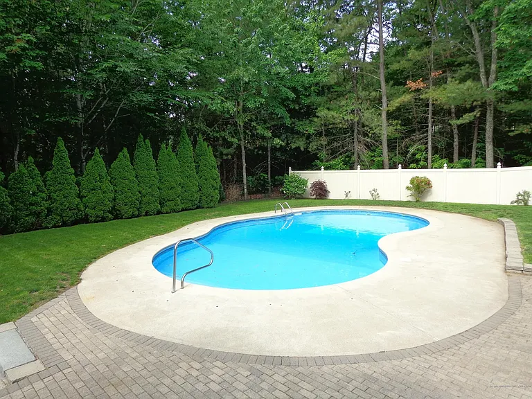33 Westview Dr — Photo 17