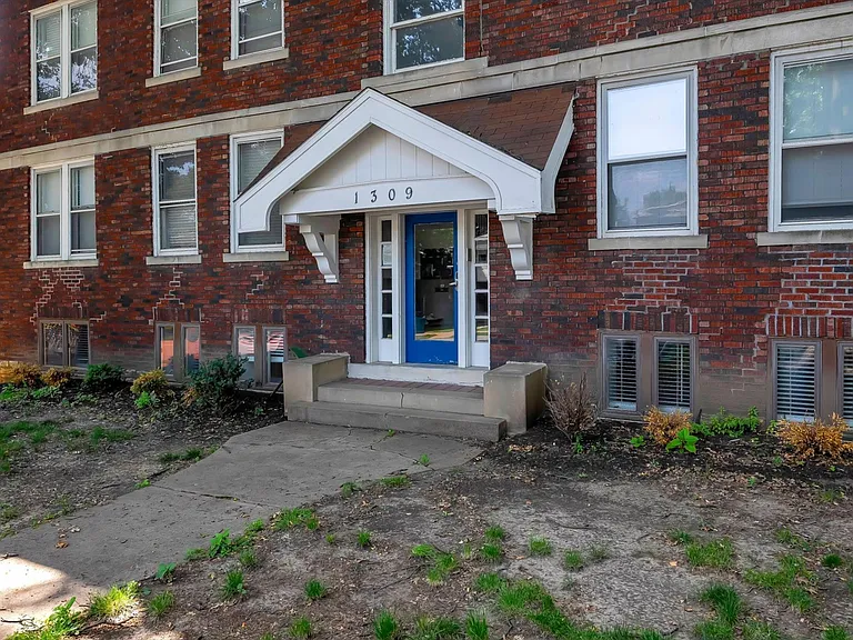 1309 McCausland Ave #3S — Photo 1