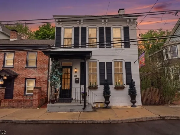 30 Swan St, Lambertville City, NJ 08530