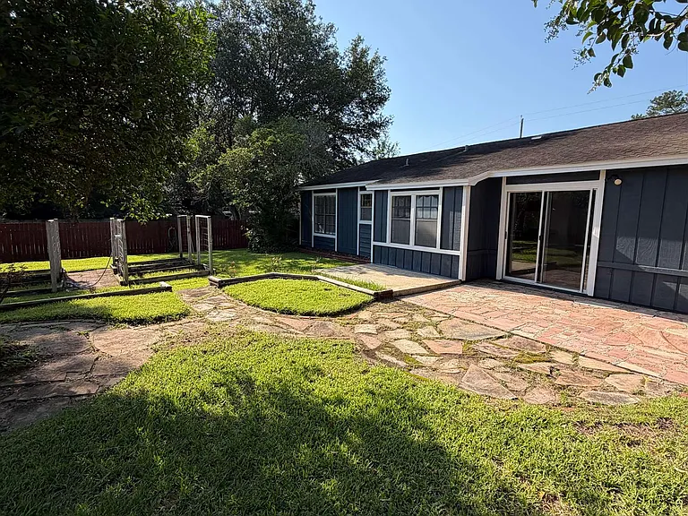 2434 Dundee Dr — Photo 14