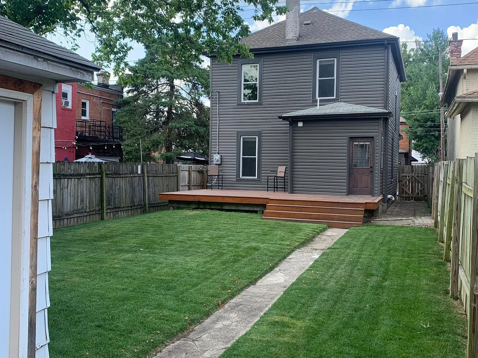 3 bed, 1.5 bath, 1267 sqft, $2,900 — Photo 2