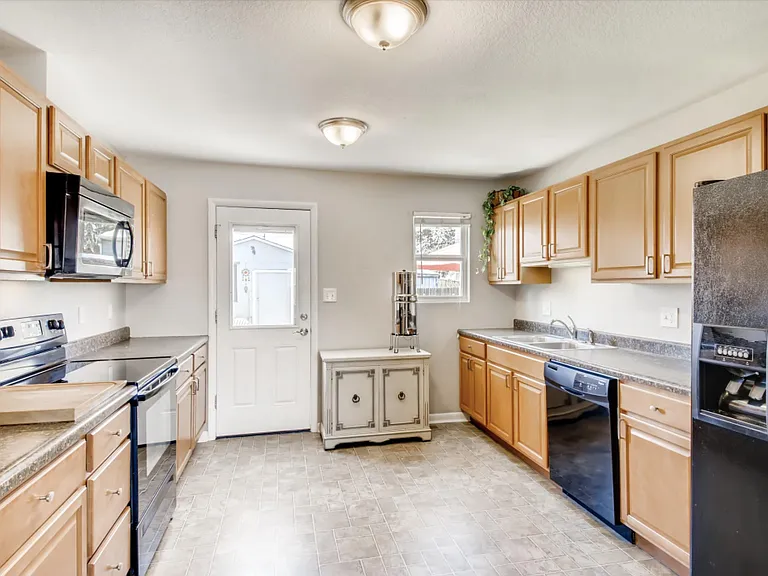2605 S Hooker St — Photo 12