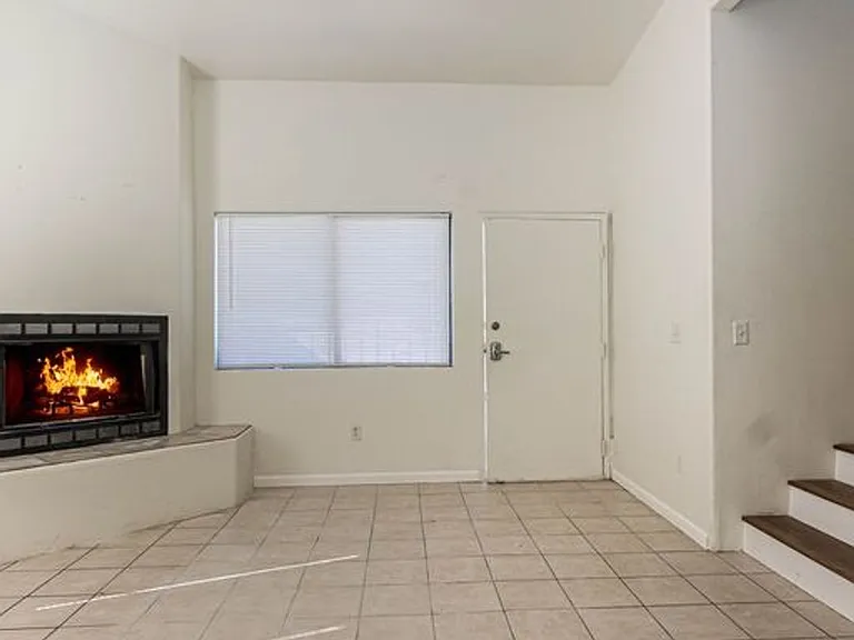 610 E Waverly St #1 & 2 — Photo 3