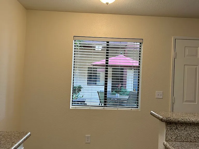 Georgia Manor — Photo 31