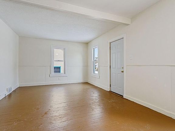 3rd image of 3547 Lyndale Ave N