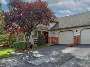 31 Sterling Ct, Hershey, PA 17033