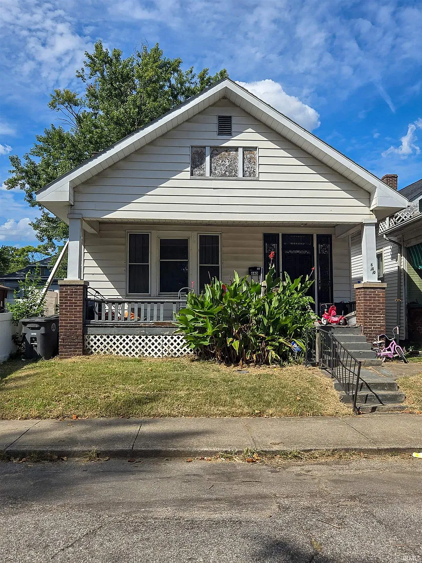 640 Madison Ave photo 1