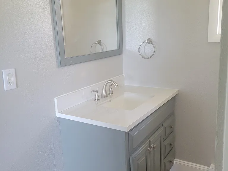 2035 Prospect Rd #1 — Photo 9
