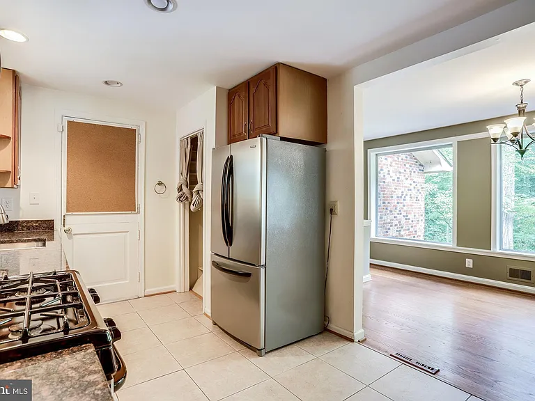 5225 Old Dominion Dr — Photo 4