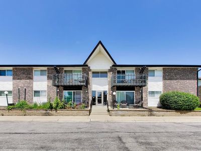 23A Kingery Quarter APT 102, Burr Ridge, IL, 60527