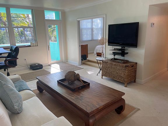 5th image of 301 Ocean Dr APT 305