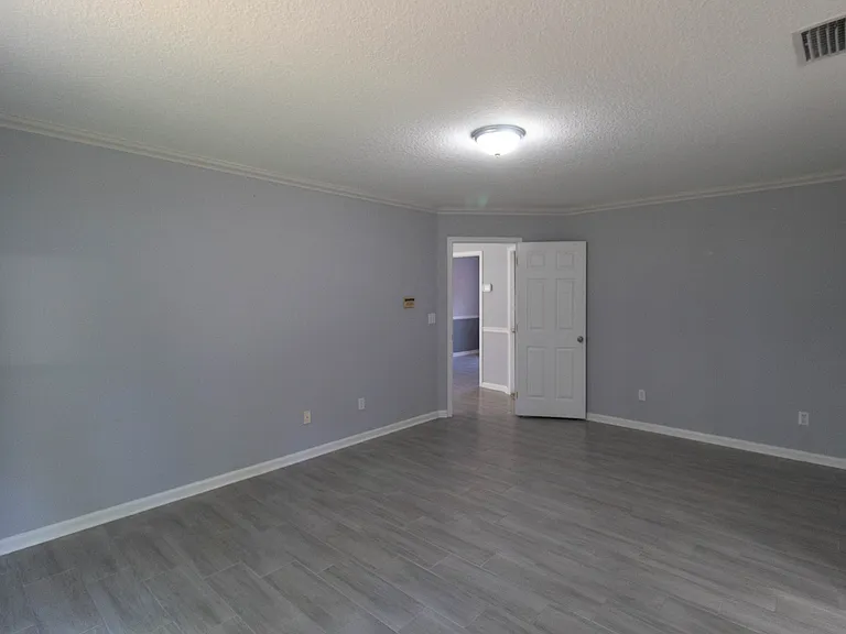 236 Clover Ct — Photo 22