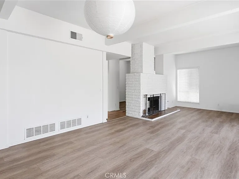 19 Mann St — Photo 2