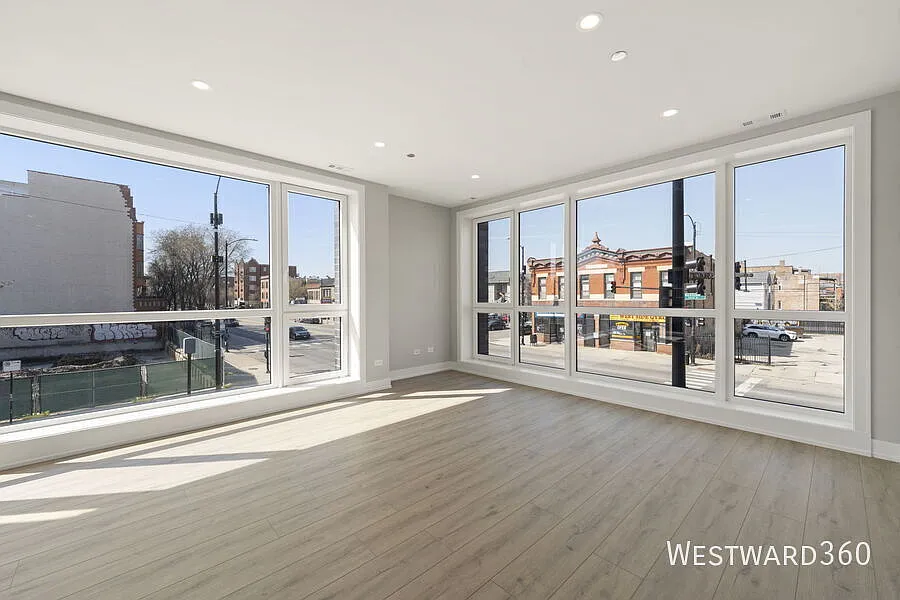 Great two bed/two bath unit near Medical Distric — Photo 2