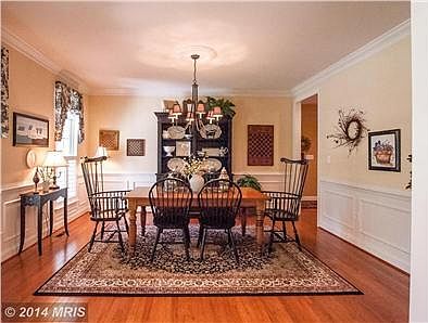 Dining Room with Chair Rail and Shadow Boxes