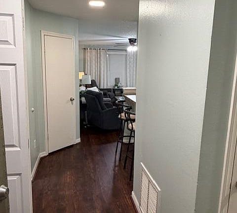 4th image of 1401 S Palmetto Ave APT 615
