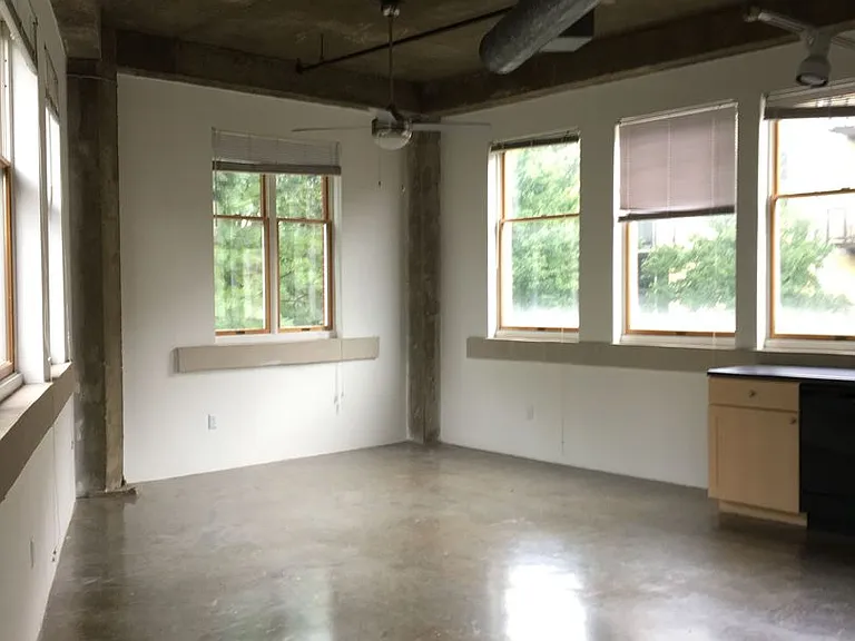 Ice House Lofts — Photo 57