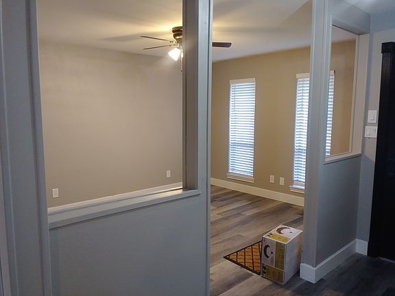 3rd image of 7609 Salzburg Dr