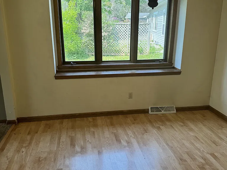 8 Continental Ct — Photo 12