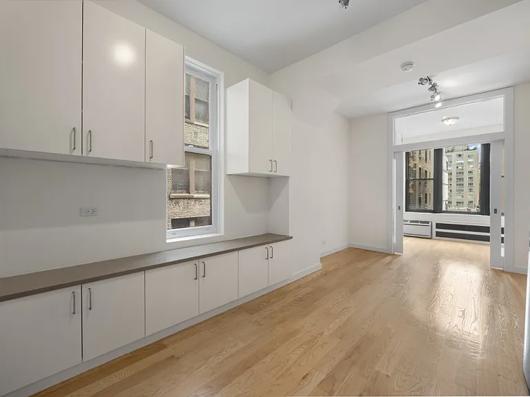 308 W 82nd St #9B — Photo 2