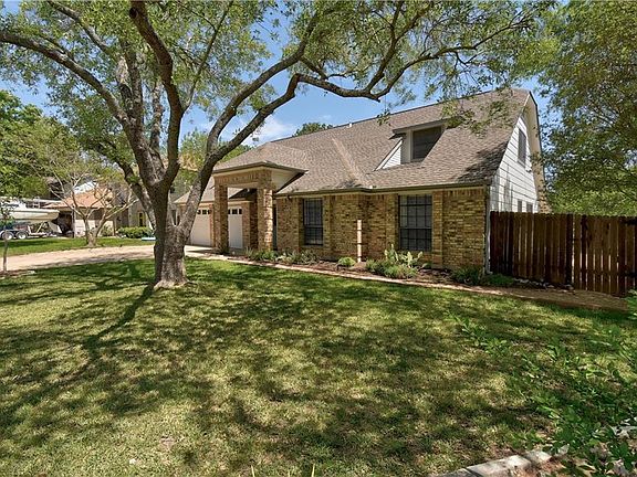 3rd image of 13225 Briar Hollow Dr