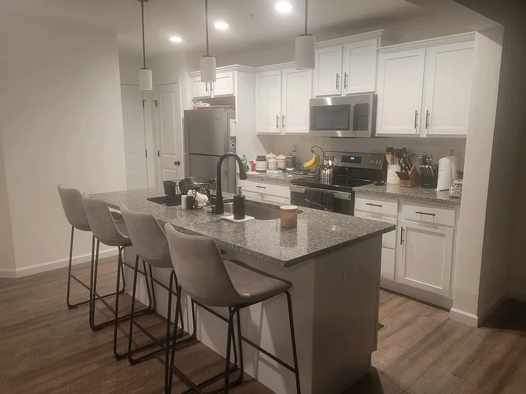 108 Broad Oak Ln — Photo 3