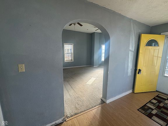 5th image of 320 E 6th St