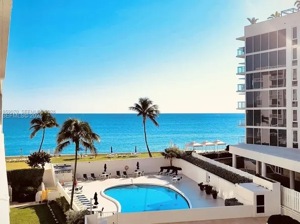 3570 S Ocean Blvd APT 506, South Palm Beach, FL 33480