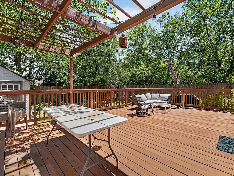 200 E Skyview Rd — Photo 23
