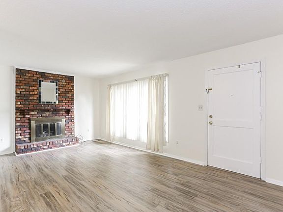 3rd image of 1830 Ashborough Ct SE APT G