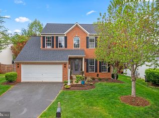 43386 Malin Ct, Ashburn, VA 20147