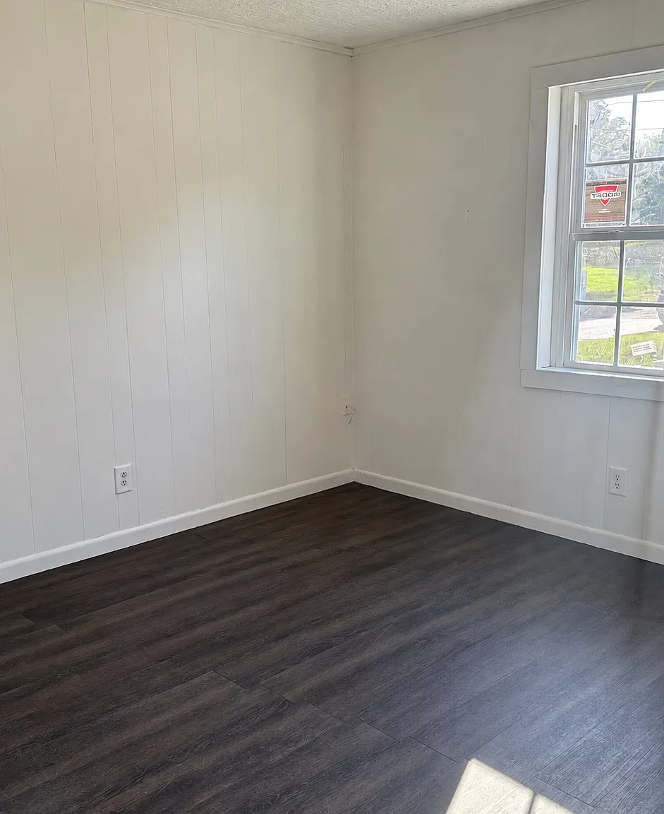 2 bed, 900 sqft, $900 — Photo 4