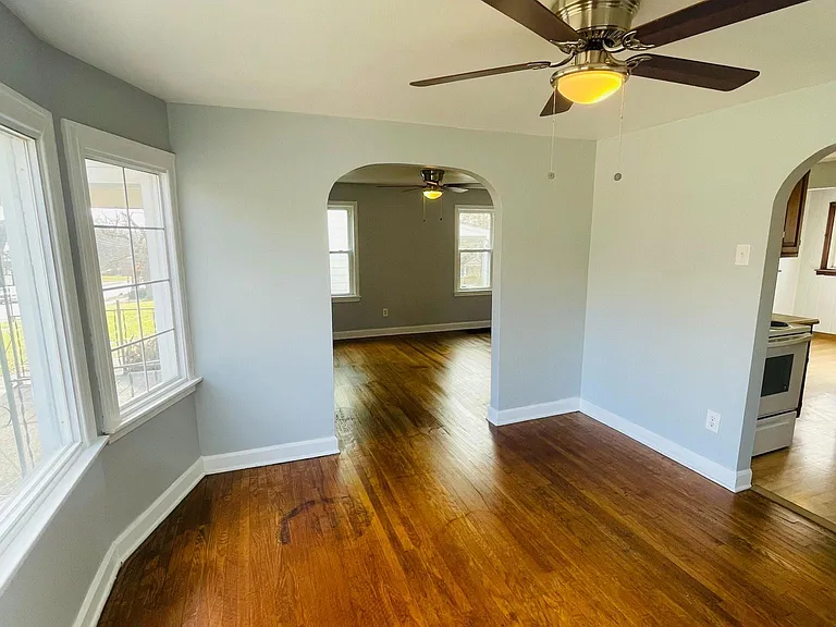 1305 Highland Ave — Photo 14