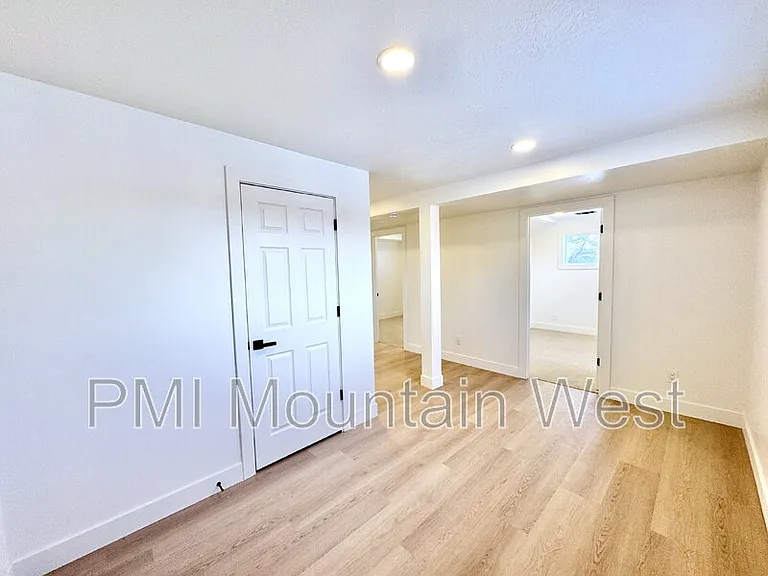 7115 S 2155 E — Photo 19