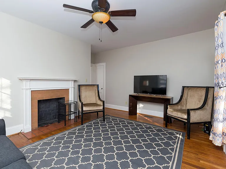 610 Willard Pl #1 — Photo 9