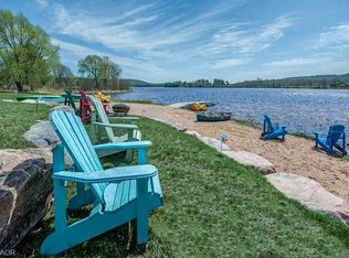 137 Lakeshore Dr, Madawaska Valley, ON K0J 1B0