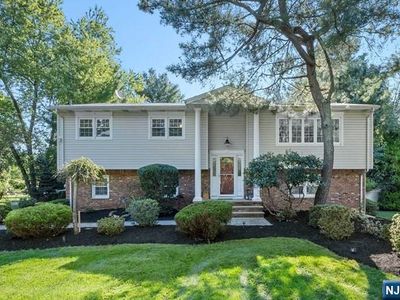 875 Westwood Ave, River Vale, NJ, 07675