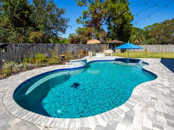 215 Moonlight Bay Dr, Panama City Beach, FL 32407