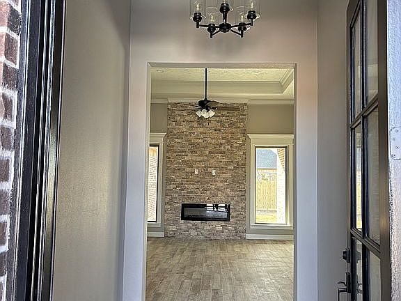 4th image of 3905 Saif Wood St