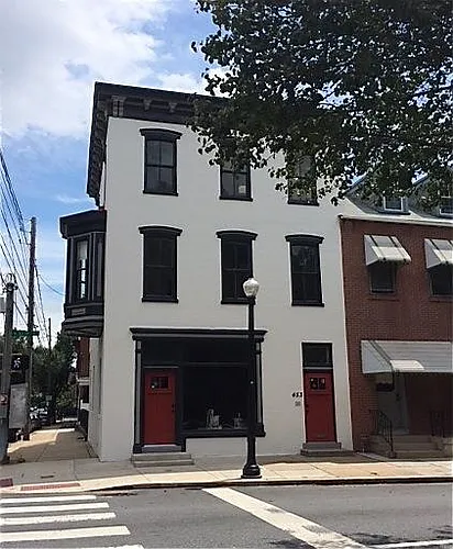 453 N Queen St #D Photo 1